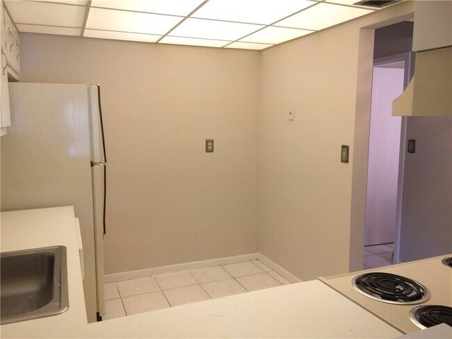 Building Photo - 4374 NW 9th Ave
