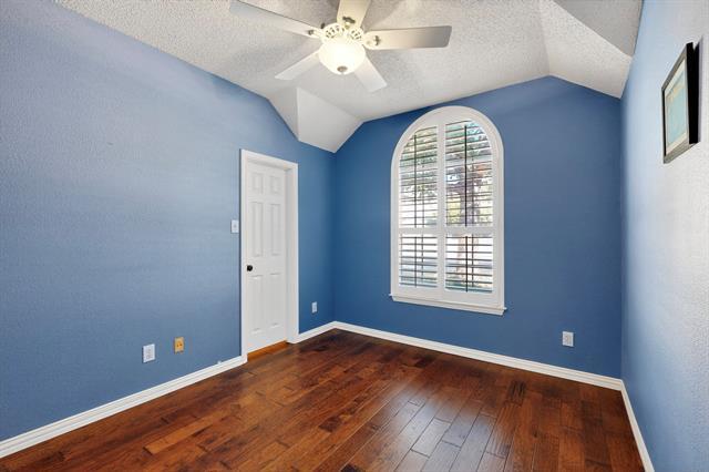 Building Photo - 9700 Wolf Creek Dr