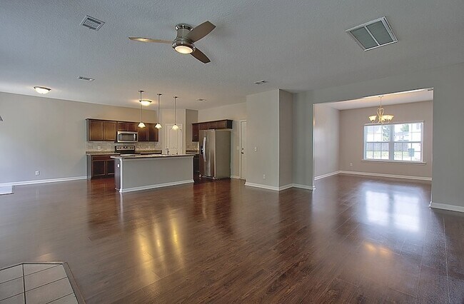 Building Photo - 1429 Evergreen Trl