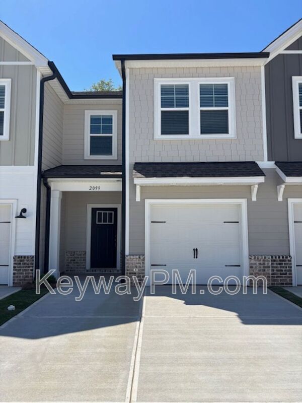 Building Photo - 2099 Denmark Ave SE