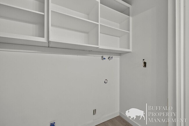 Building Photo - 578 Maple Leaf Dr