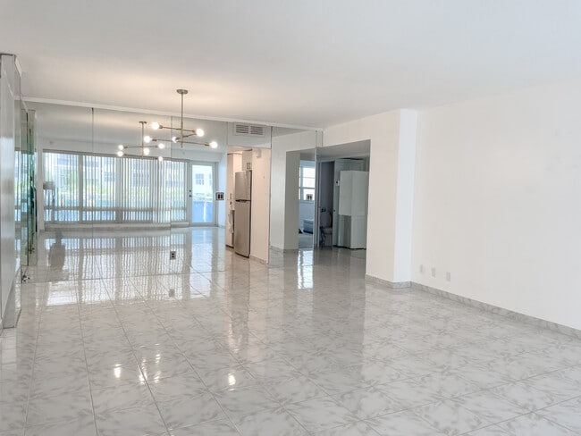 Building Photo - 3430 Galt Ocean Dr