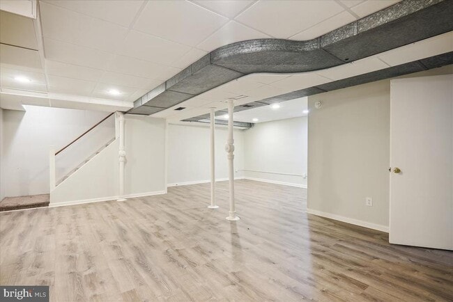 Building Photo - 8709 Sleepy Hollow Ln