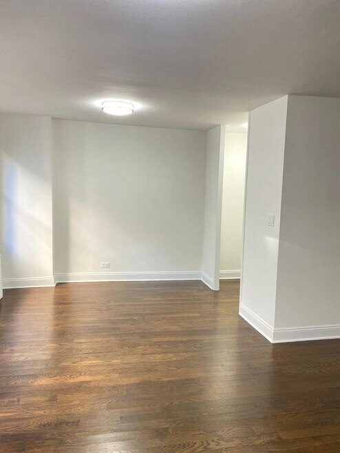 Building Photo - 96 5th Ave