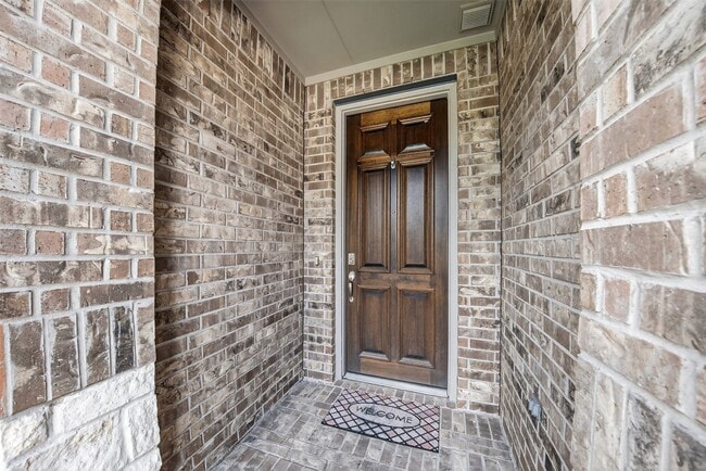 Building Photo - 18222 Humber River Ln