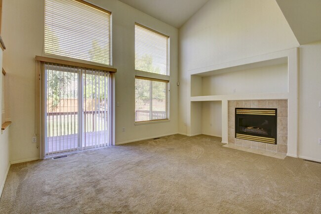 Building Photo - Beautiful Home for Rent at The Meadows in ...