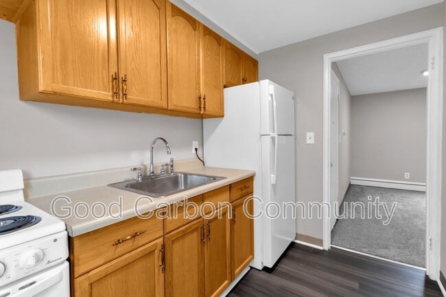 Building Photo - 315 Beattie Ave