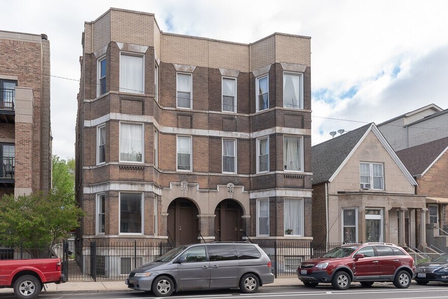Primary Photo - 2024 W Augusta Blvd
