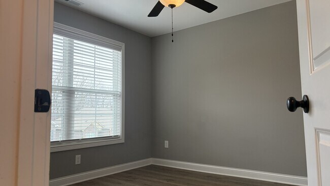 Building Photo - 6530 Fortuna Ave