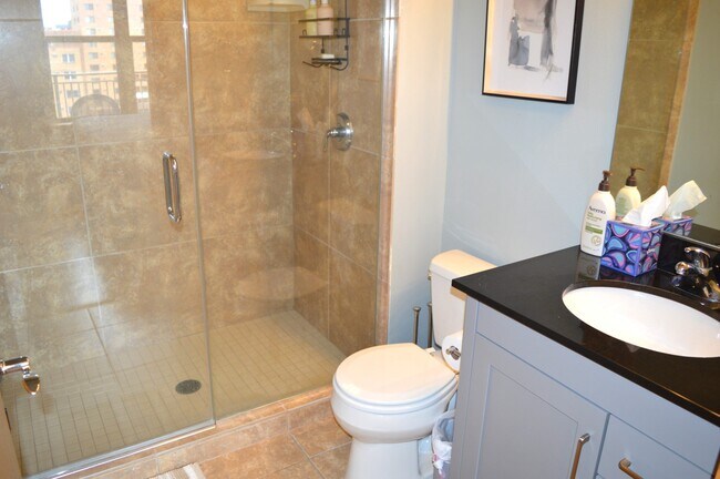 Building Photo - 333 W Mifflin St