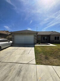 Building Photo - 799 W Brown Ave