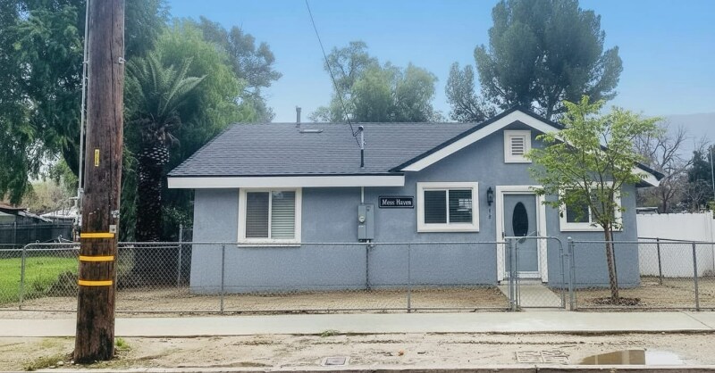 Primary Photo - 812 N Main St