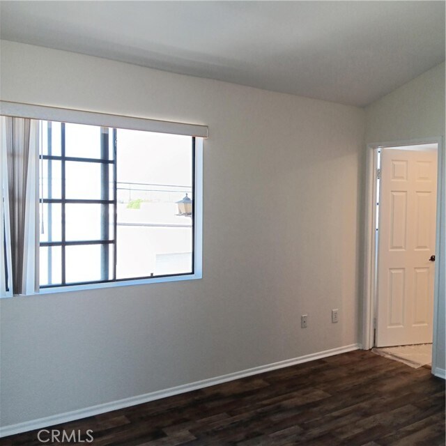 Building Photo - 1419 W 179th St