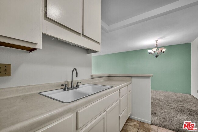 Building Photo - 7777 W 91st St