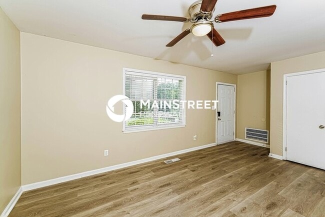 Building Photo - 3 Bedroom Pet-Friendly Home in Birmingham,...