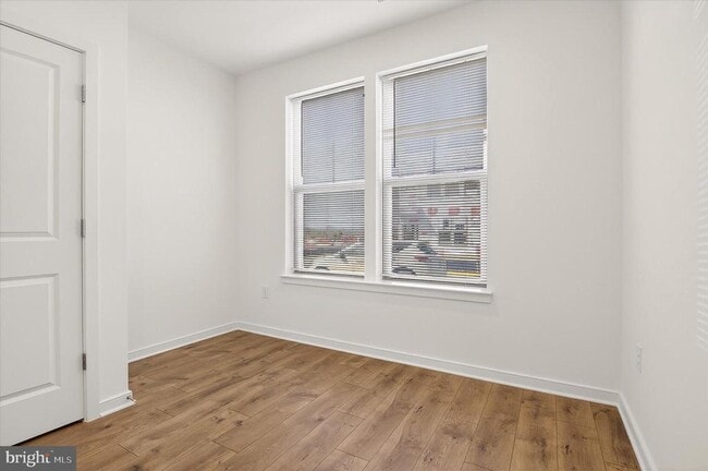 Building Photo - 43793 Mystic Maroon Ter