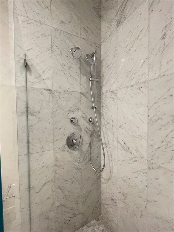 Building Photo - 214 Market St