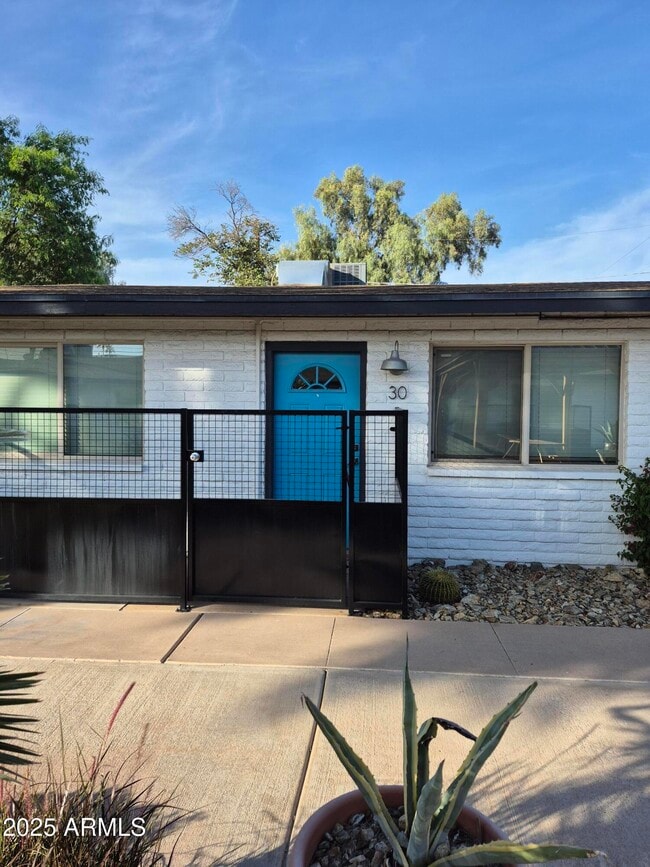 Primary Photo - 3445 N 36th St