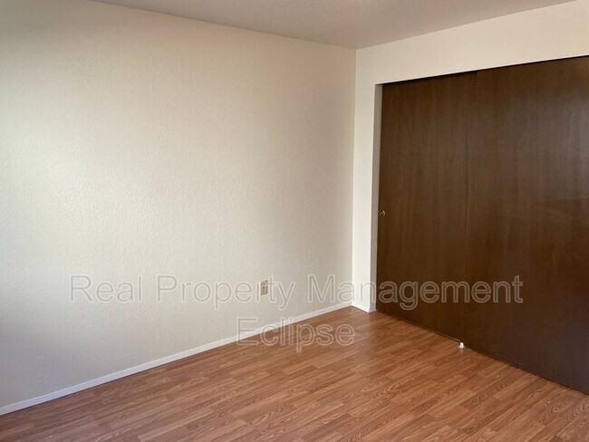 Building Photo - 17319 Stone Ct N
