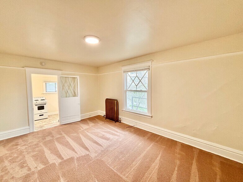Building Photo - 302 W Olympic Pl