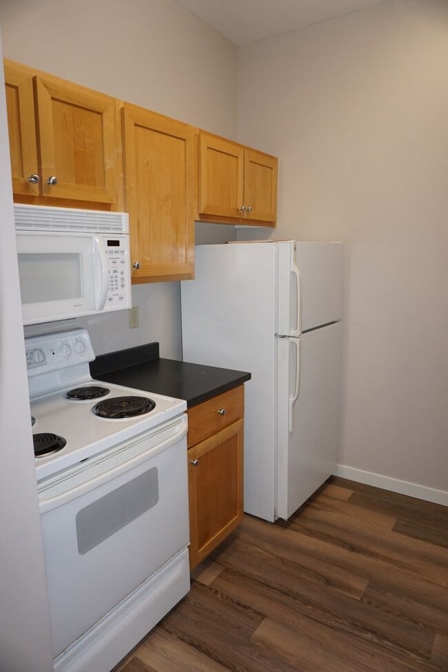 Building Photo - 701 Columbia St