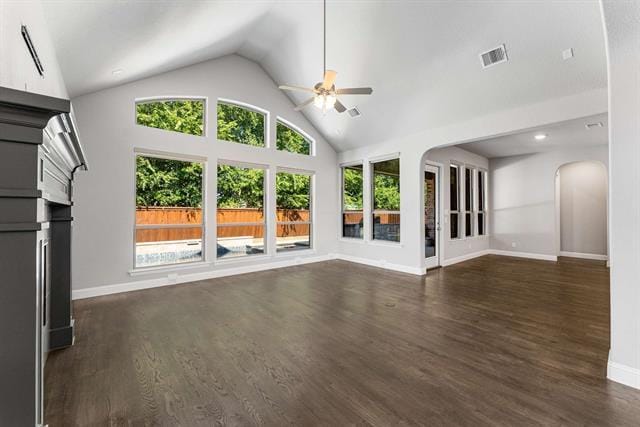 Building Photo - 2605 Greenlawn Dr