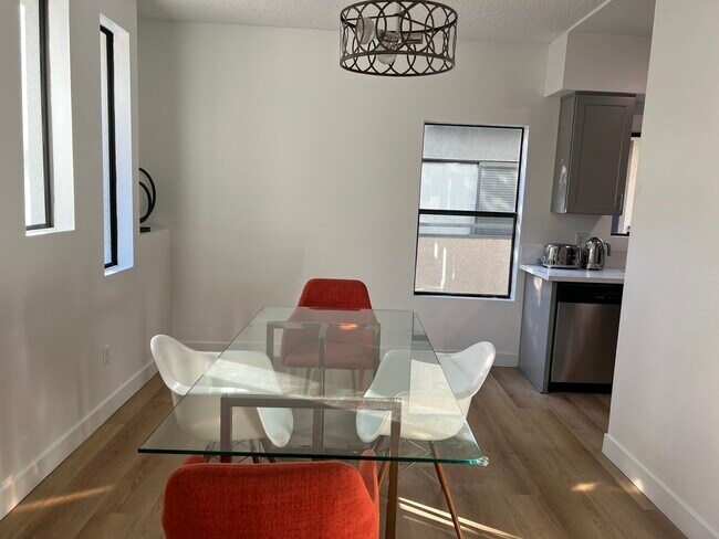 Building Photo - 2584 S Centinela Ave