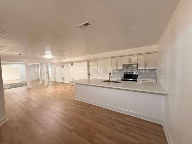 Building Photo - 10402 Laurel Ridge Way