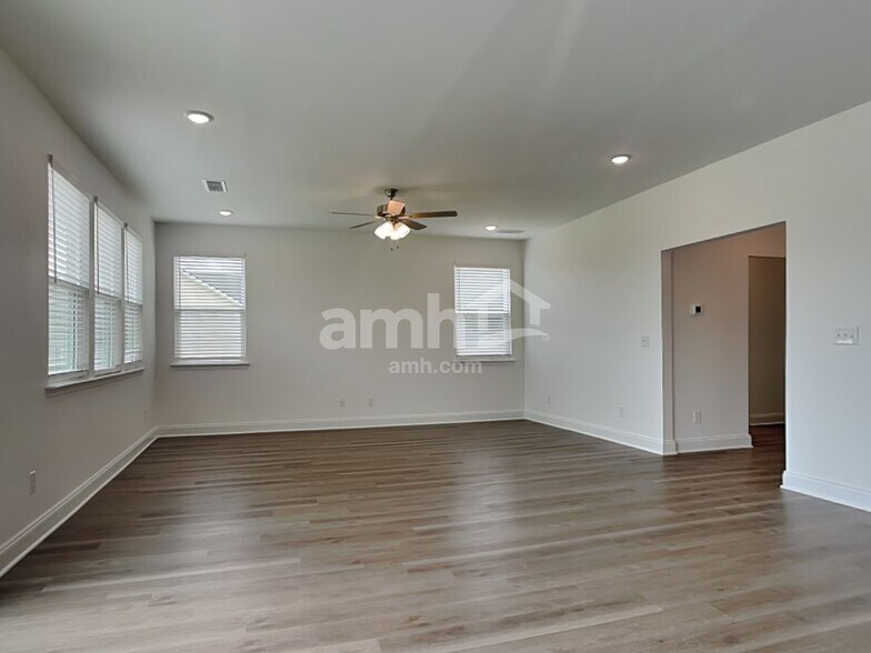 Building Photo - 203 Gershon Wy
