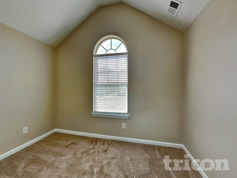 Building Photo - 7192 Tanger Blvd