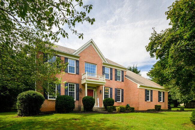 Building Photo - 4512 Rutherford Way