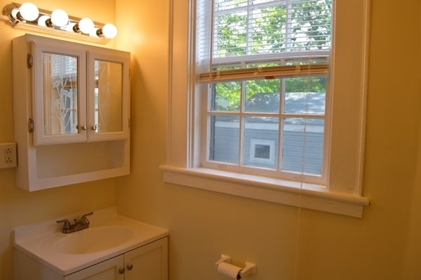 Building Photo - 821 Brandon Ave