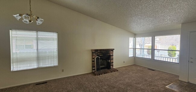 Building Photo - Single Story 3 Bedroom, 2 Bath, 2 Car Garage, Desirable Seeliger Neighborhood