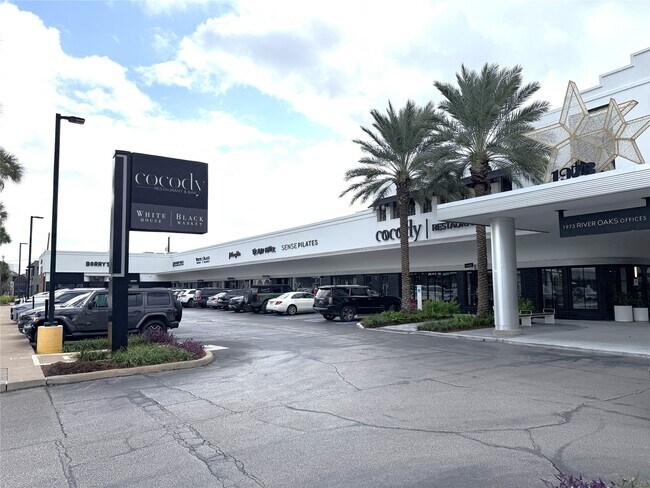 Building Photo - 1963 Peden St