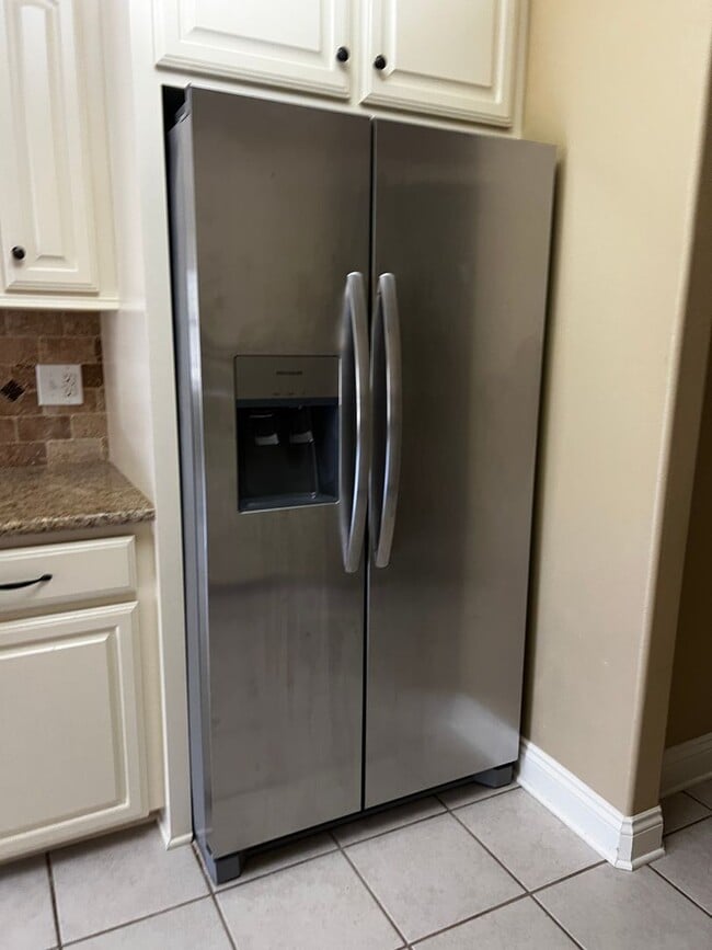 Building Photo - 317 Barbara Dr