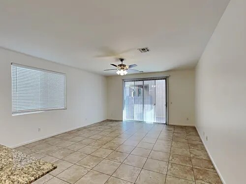 Building Photo - 1373 S Ponderosa Dr