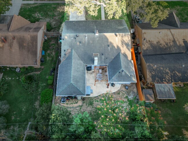 Building Photo - 11102 Hillcroft St