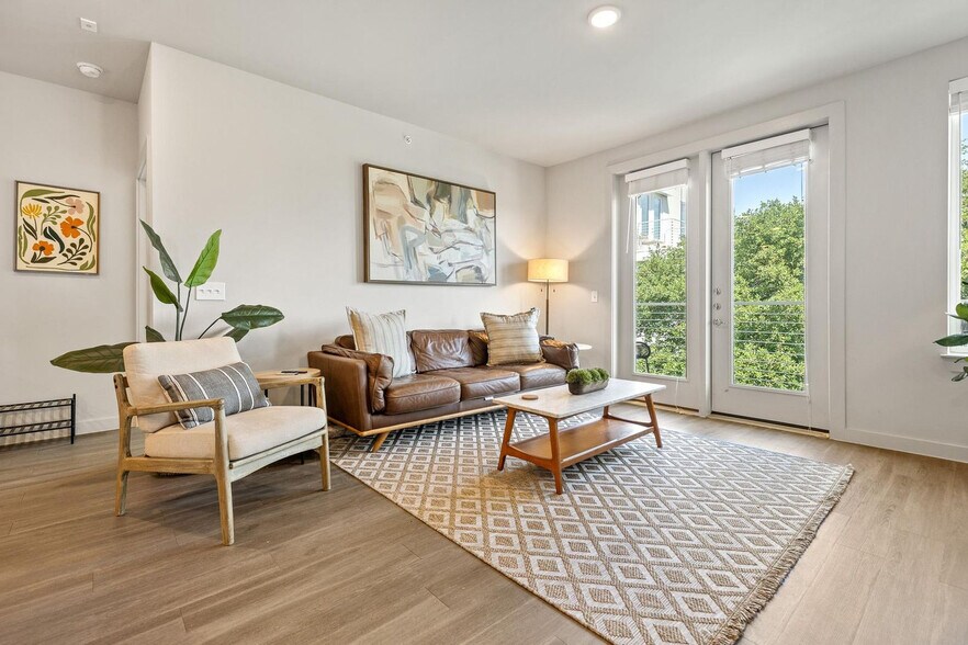 Building Photo - 5820 1/2 Cameron Rd