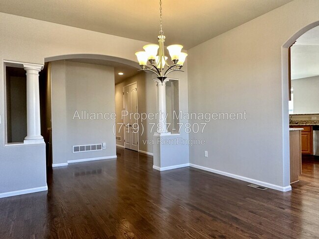 Building Photo - 2075 Bobcat Valley Ct