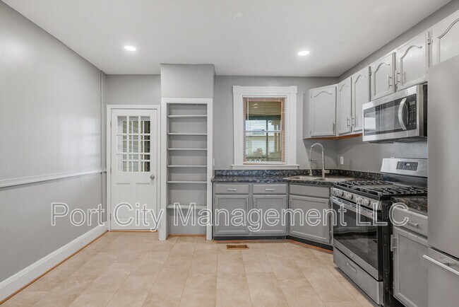 Building Photo - 1465 Stevenson St
