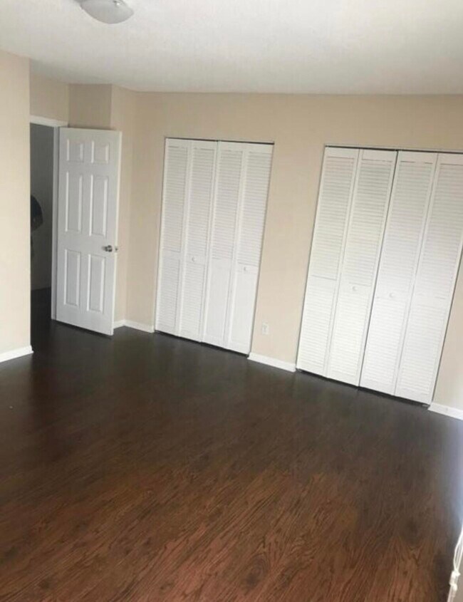 Building Photo - 3604 Inlet Cir