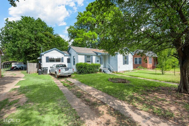 Building Photo - 1137 Schex Dr