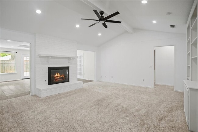 Building Photo - 2309 Lawndale Dr