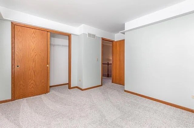 Building Photo - 1841 Lake Shore Dr