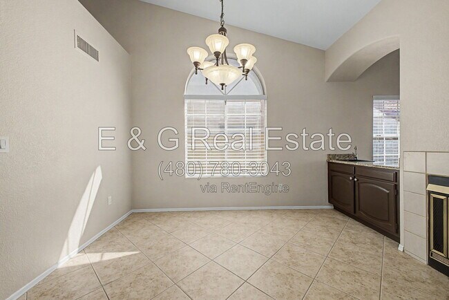Building Photo - 4106 E Ashurst Dr