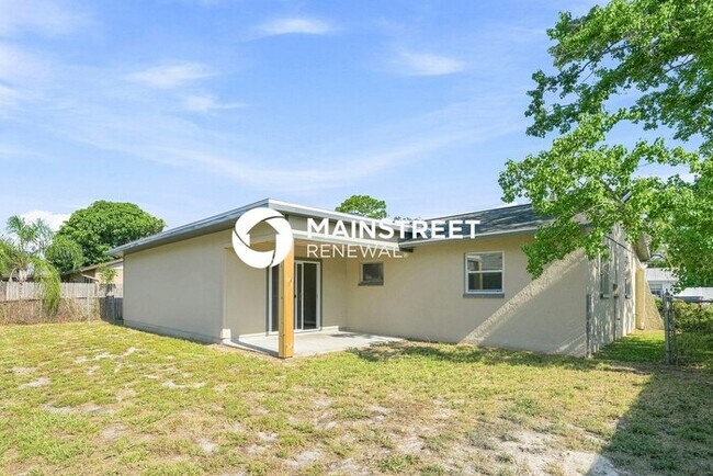 Building Photo - 3 Bedroom Pet-Friendly Home in Holiday, FL with Main Street Renewal