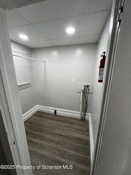 Building Photo - 539 6th St