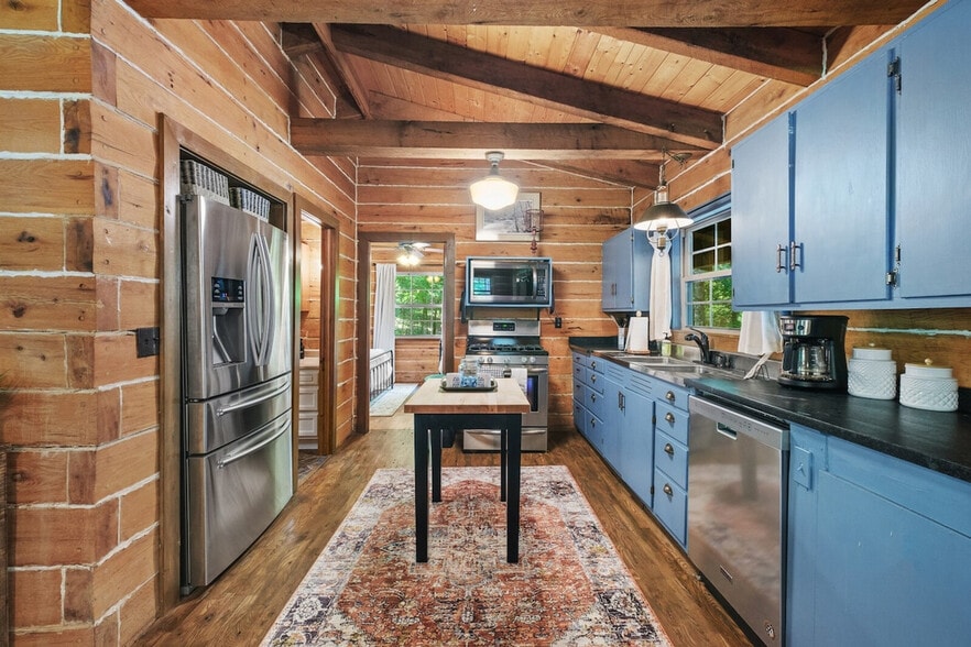 Building Photo - 8683 Larue Rd