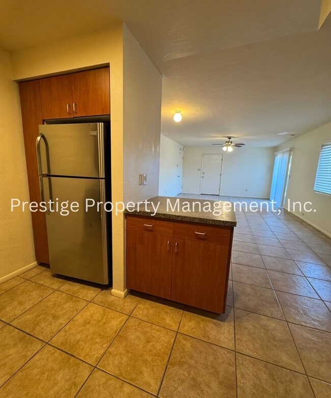 Building Photo - 2525 N Alvernon Way