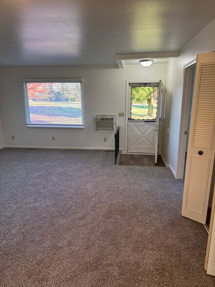 Building Photo - 10380 Lansing Rd